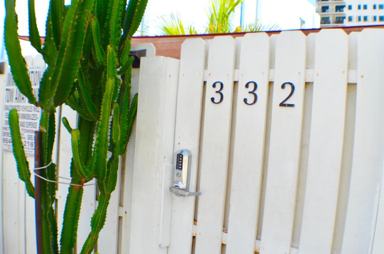 Hollywood Beachfront House Exterior photo